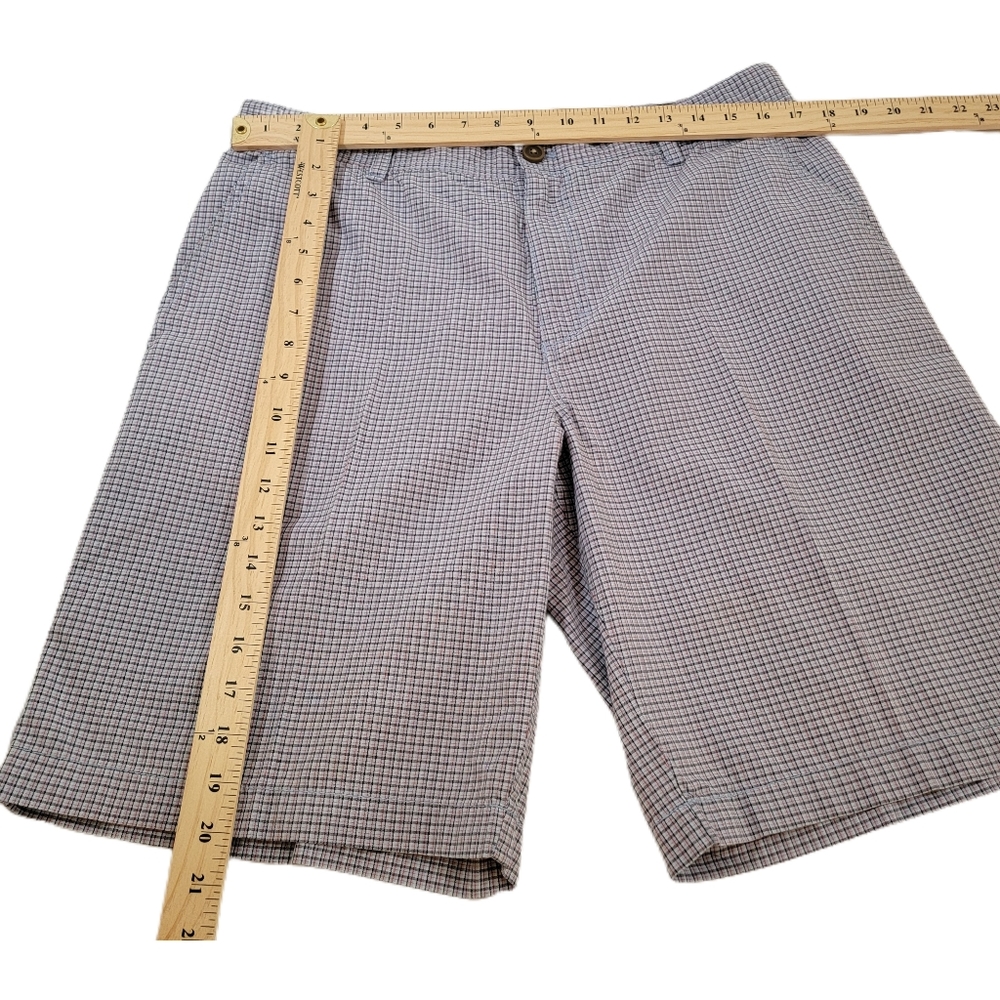 Mens size 36 Izod Blue Red Grey White Plaid Chino Short - Picture 4 of 5